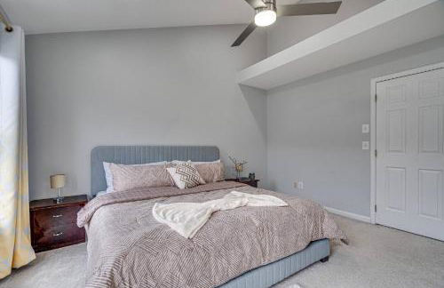 Peaceful Luxury 3 beds*Lake*Kitchen*LaundryMetro - Foto 20