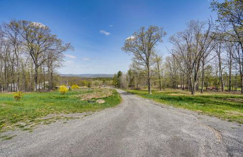 Mtn Views and Private Yard Retreat in Cornwallville - Foto 27