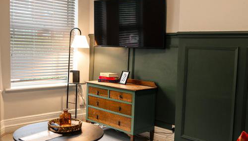 Spacious Stylish Home with FREE Parking 10 Mins to Manchester Centre & AO Arena Ideal for Groups & Long Stays - Foto 4