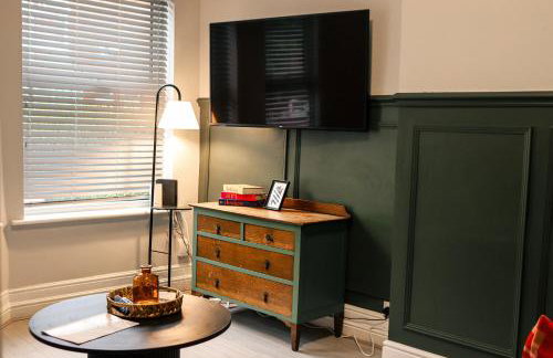 Spacious Stylish Home with FREE Parking 10 Mins to Manchester Centre & AO Arena Ideal for Groups & Long Stays - Foto 4