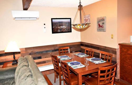 Ski-In Ski-Out Camelback Village Townhouse - 100 YDS From The Mountain - Foto 6