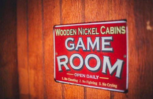 Cabin #1 Buffalo Herd -Pet Friendly - Sleeps 6 - Playground & Game Room - Foto 8