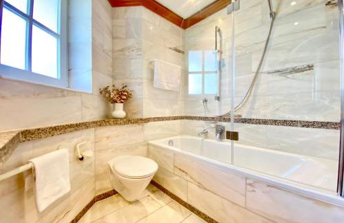 Best Butler Lovebirds I Küche I Parken I Bergblick I Seenähe - Photo 4