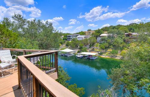 Lakefront Treehouse on Lake Travis Pool & Hot Tub - Foto 2