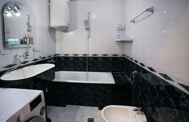 David's Apartment - Photo 27