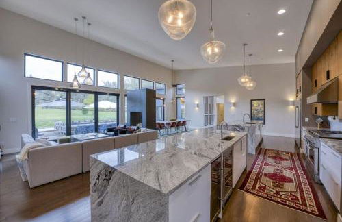 Green Acres - Serene Luxury Wine Country Retreat - Photo 10