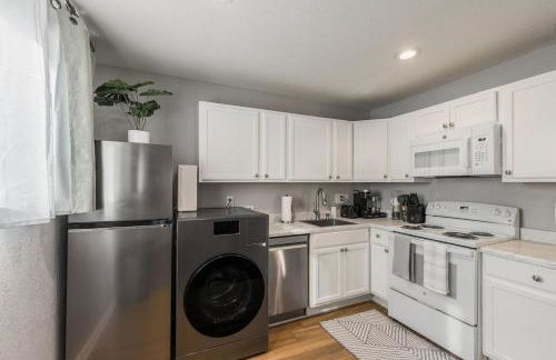 Escape to Bliss Relax in Cozy Style Spacious Suite with Two King Beds - Foto 29