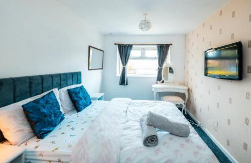 Family & Group Stay in Manchester - Free Parking - Foto 8