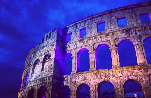 Villa Pavicini - with heated pool - Photo 30