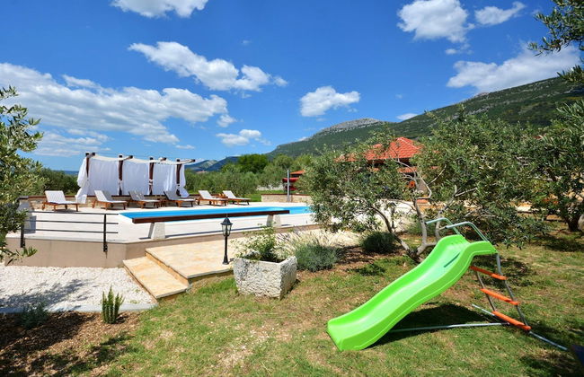 Villa in Kastel Luksic Near the Beach - Foto 16