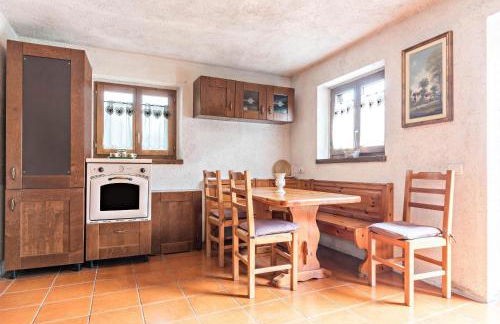 Baita Rustica immersa nel verde - Photo 13