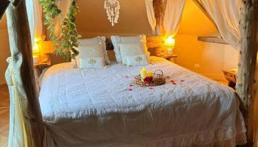 Duplex Safari jusqu'à 4 personnes, Spa, cinéma et lit sous les arbres, day use, 10 min centre - Foto 4