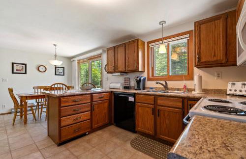 Wilderness Retreat by Simple Life Rentals - Foto 6