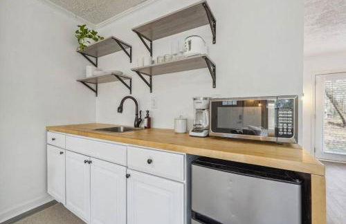 Cozy Kennesaw Apartment Close to KSU with EV Plug In - Foto 7