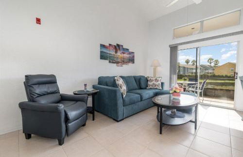 Family Home w/ Pool & Water Views, Near Disney - Foto 7