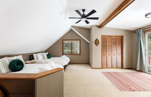 Majestic Escapes Hot Tub Firepit Deck Large Yard - Foto 23