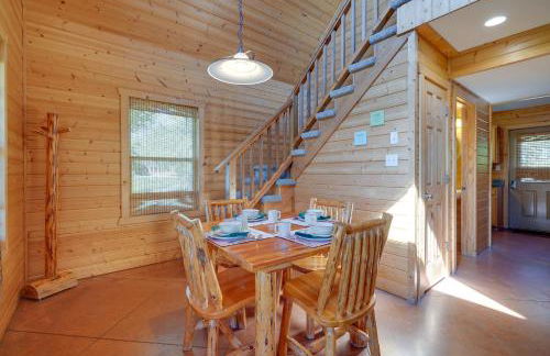Cozy Columbia Cabin with Shared Lake Dock! - Foto 7