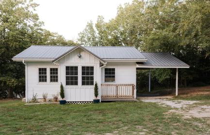 Belle Cottage - Photo 1