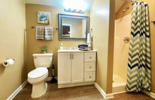 Spacious Home with Pet-Friendly Yard - Foto 19