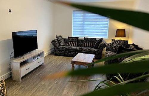 Large 5 Bedroom House Sleeps 10 Ideal for Contractors - Foto 30