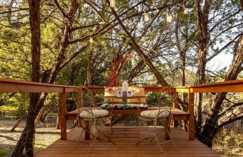 Feed Deer and Chickens Cozy Cottage 8 min to Boerne - Photo 44