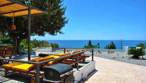 Alexandra's Sea Front Villa - Foto 4, sunbed