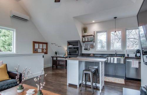 Cozy Loft - Steps to 12th South and Belmont - Foto 8