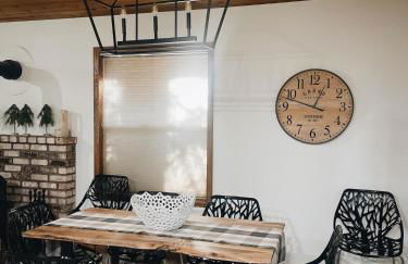 Lovely Home in Pollock Pines with Hot Tub - Foto 14