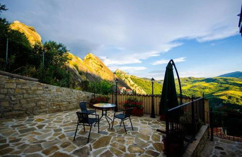 PASCHIERE by Keyhole Selection - Photo 1