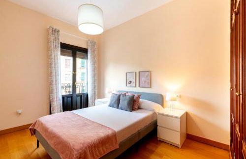 Center of Seville! Luxury apartment in Sevillian Manor House! - Photo 27