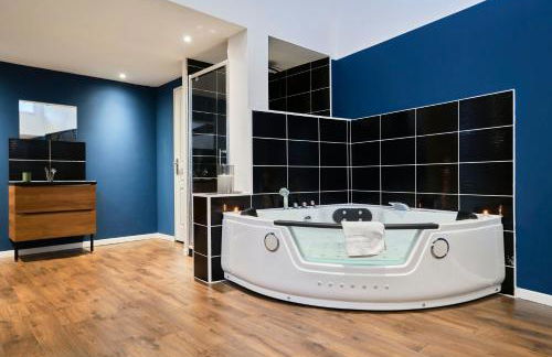 NG Prestige - Nain I Suite Spa Privatif Premium I Jacuzzi - Sauna - Netflix - Projecteur - Foto 18
