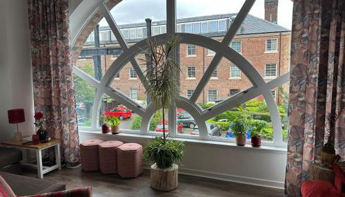 Stunning 2 bedroom apartment - Foto 1