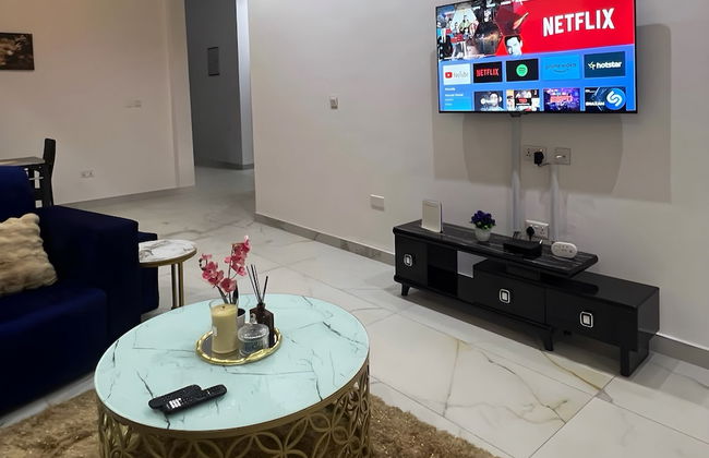 2BR Apartment With Pool and Wifi Near East Airport - Photo 23