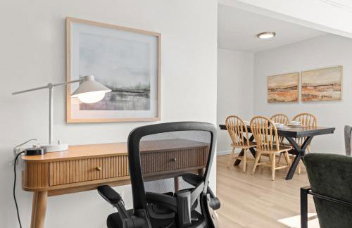 Renovated 1BR Upper Flat Modern King Suite - Foto 23