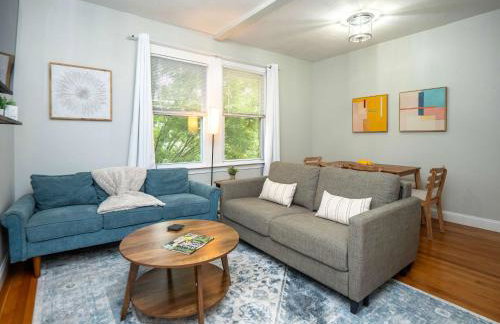 Jennifer's Cozy Apt Brown U Athletic Field Views - Foto 4