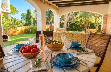 Villa Sitges El Ranch Amaizing Outdoor Areas Beaches at 5 minutes walk Sitges at 15 min drive AC Pool Jacuzzi & Garden XXL - Photo 46