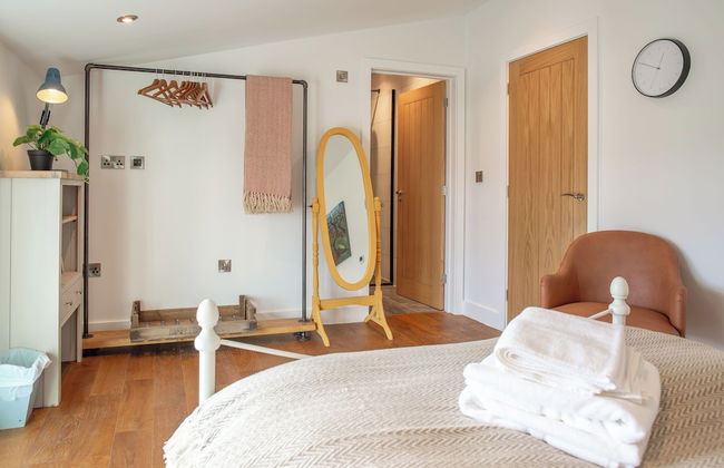 Orchard Barn-Luxury 4 BD Barn Conversion - Foto 10