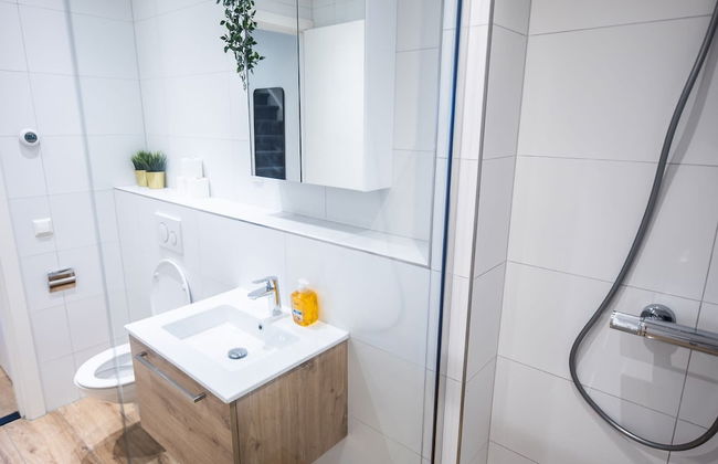 Souterrain 2BR Serviced Apartment - Photo 27