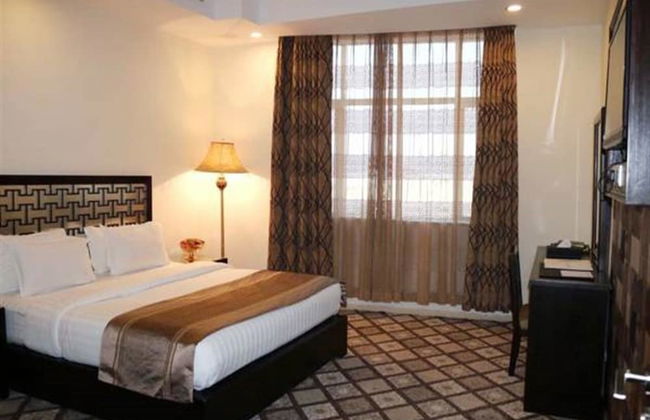 Mira Suites AlBasateen - Photo 13