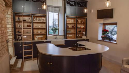 The Studio - Photo 5