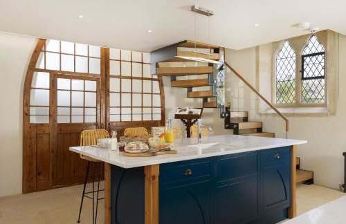 The Old Mission Church - Photo 9