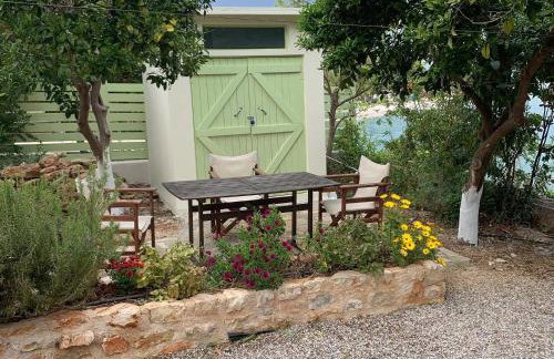 KIVERI 1876 traditional seafront cottage - Photo 78