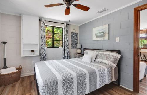 Waterfront on Lake Talquin - Near FSU - Stunning Views - 2 Story Deck - Fire Pit - Fast 1000 mbps Internet - 3 min from Boat Ramp - Foto 16