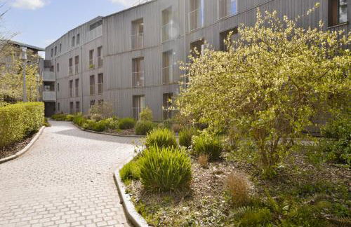 EXIGEHOME-Comme une maison avec jardin et parking privé - Foto 11