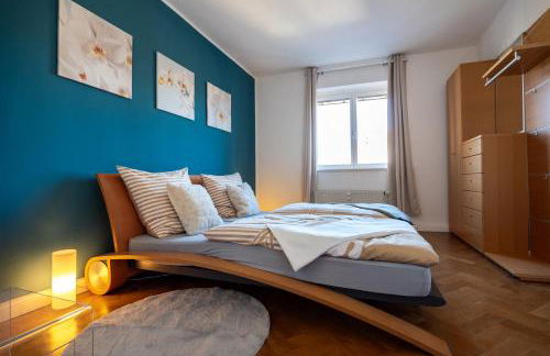 Doppelhaus- Villa Leipzig Schleußig , moderner Altbau Apartment Dachetage mit 2 Schlafzimmern und separatem Zusatzzimmer , Parkplatz - Balkon - Kamin - Eicheparkett - Arbeitsplatz - Foto 20