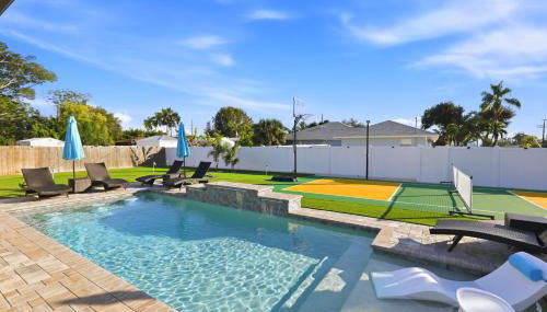 Pickleball, Htd Pool, Mini-Golf | 10 min to beach - Foto 3, sunbed