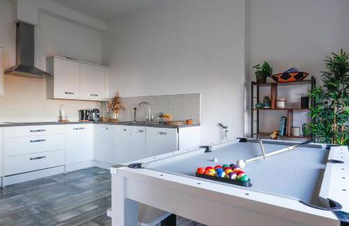 Leah Suite - Chique 2BR Apartment with Pool Table, Parking & WIFI - Foto 3