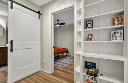 It's A Vibe- less than 10mins Capital,Hospitals,FAMU,&FSU - Foto 11