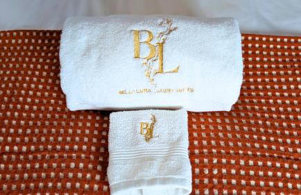 Bella Luna Luxury Suites - Warm & Modern Apt Near Old Town & Museums - Foto 17