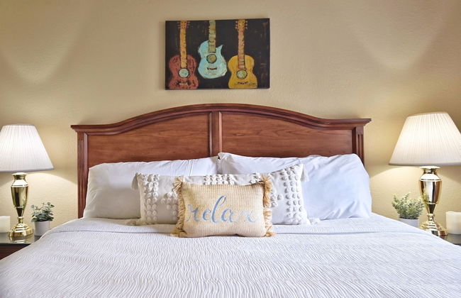 Four Seasons Island Resort - Photo 26